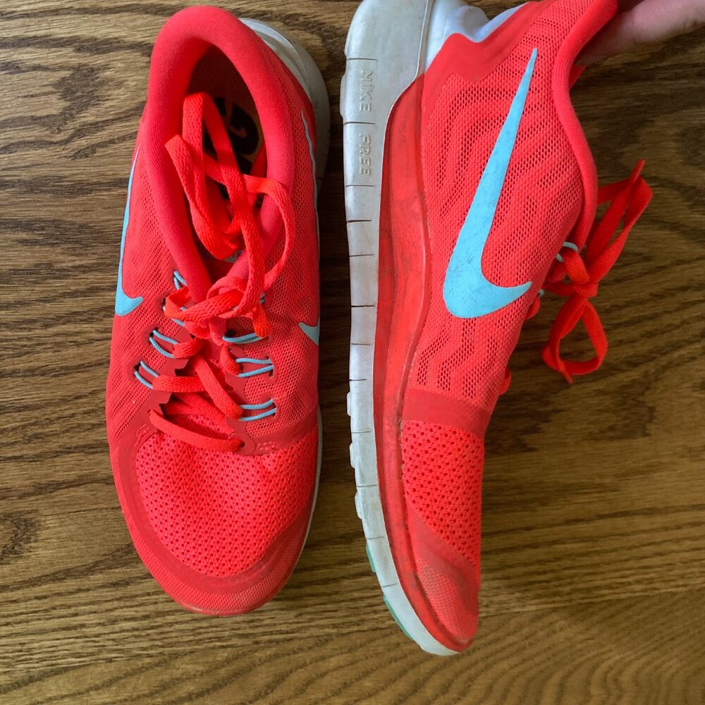 Women's Nike Running Shoes - Size 7.5
